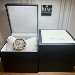 Gucci Men's Watch in Gold and Silver